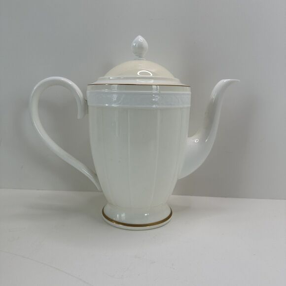 Villeroy & Boch Germany IVOIRE Chateau Collection Creamer and Sugar - Picture 7 of 9